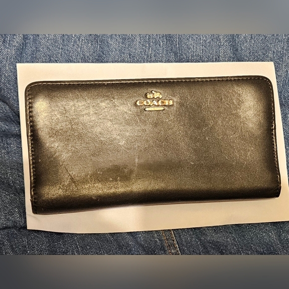 Coach Handbags - COACH WALLET *AS IS* PLEASE READ DESCRIPTION:)